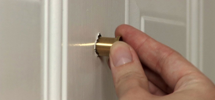 peephole door repair in St. Petersburg
